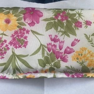 Vintage Floral Travel pack